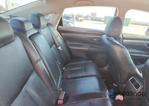 2018 Nissan Altima 2.5 из США, поврежденный, VIN 1N4AL3AP1JC175842